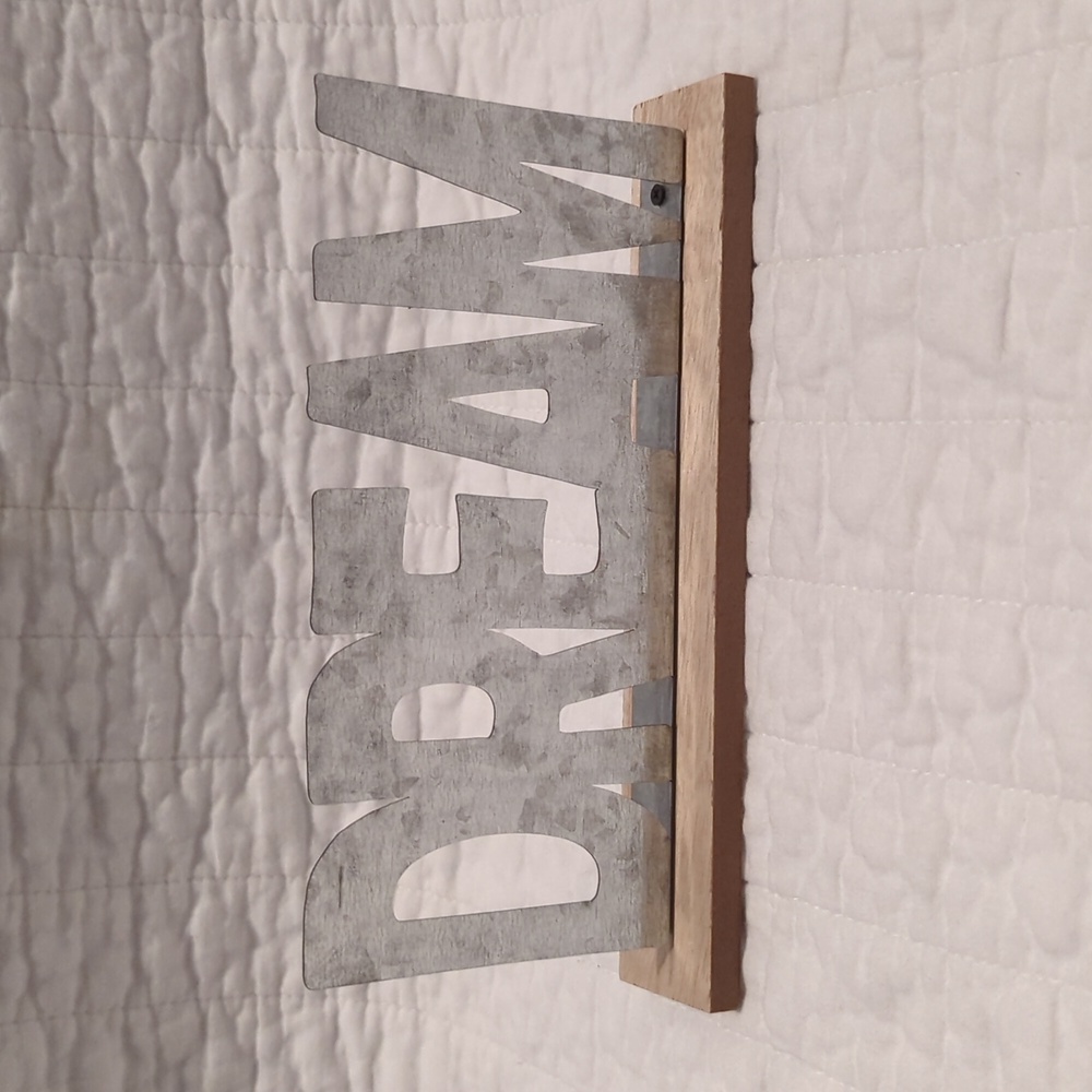 DREAM metal desk sign